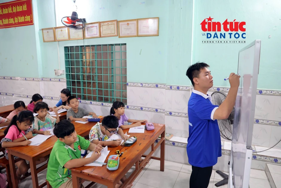 'Lớp học 0 đồng' gieo con chữ, chắp cánh ước mơ cho thiếu nhi khó khăn 'Lớp học 0 đồng' gieo con chữ, chắp cánh ước mơ cho thiếu nhi khó khăn