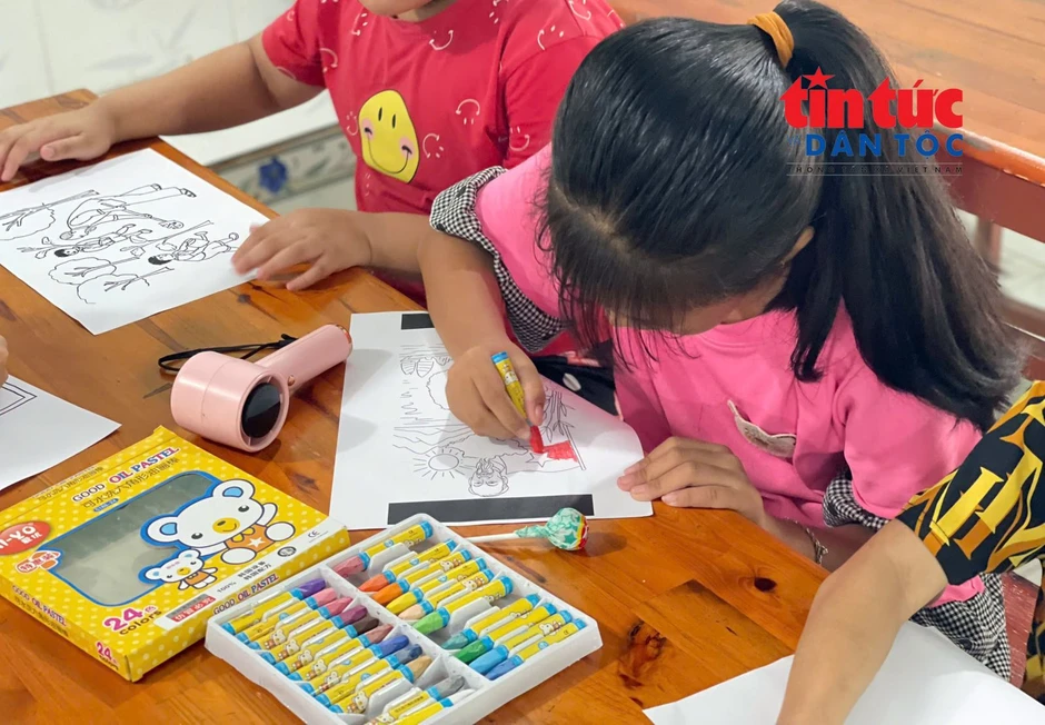 'Lớp học 0 đồng' gieo con chữ, chắp cánh ước mơ cho thiếu nhi khó khăn 'Lớp học 0 đồng' gieo con chữ, chắp cánh ước mơ cho thiếu nhi khó khăn