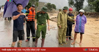 Lũ dữ chia cắt nhiều khu vực ở Lai Châu, Công an giải cứu 18 người mắc kẹt