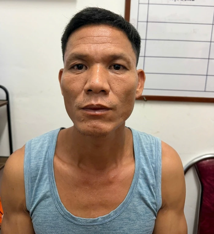 Lừa chỉ đường rồi đưa thiếu nữ 16 tuổi về nhà hiếp dâm Lừa chỉ đường rồi đưa thiếu nữ 16 tuổi về nhà hiếp dâm