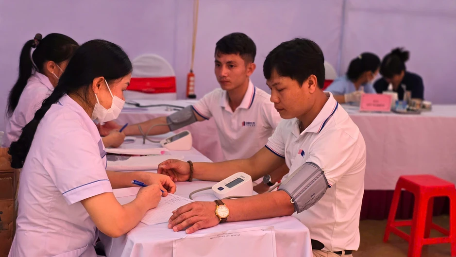 Lựa chọn công việc không nên chỉ dựa trên mức lương hiện tại, mà cần nhìn về cơ hội phát triển Lựa chọn công việc không nên chỉ dựa trên mức lương hiện tại, mà cần nhìn về cơ hội phát triển