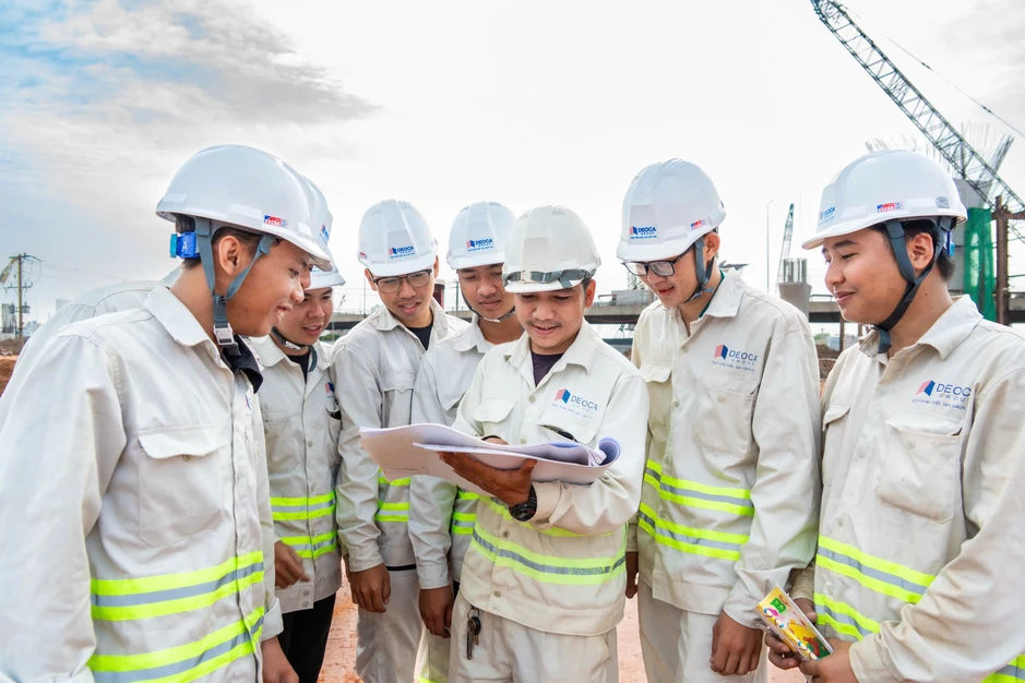 Lựa chọn công việc không nên chỉ dựa trên mức lương hiện tại, mà cần nhìn về cơ hội phát triển Lựa chọn công việc không nên chỉ dựa trên mức lương hiện tại, mà cần nhìn về cơ hội phát triển