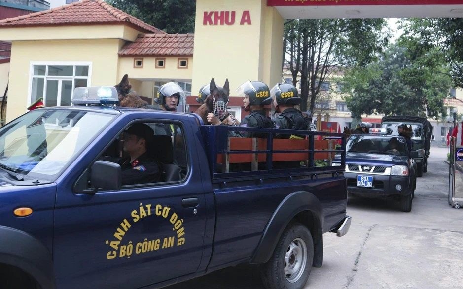 Lực lượng Cảnh sát đặc nhiệm sẵn sàng bảo vệ an ninh ngày bầu cử Lực lượng Cảnh sát đặc nhiệm sẵn sàng bảo vệ an ninh ngày bầu cử