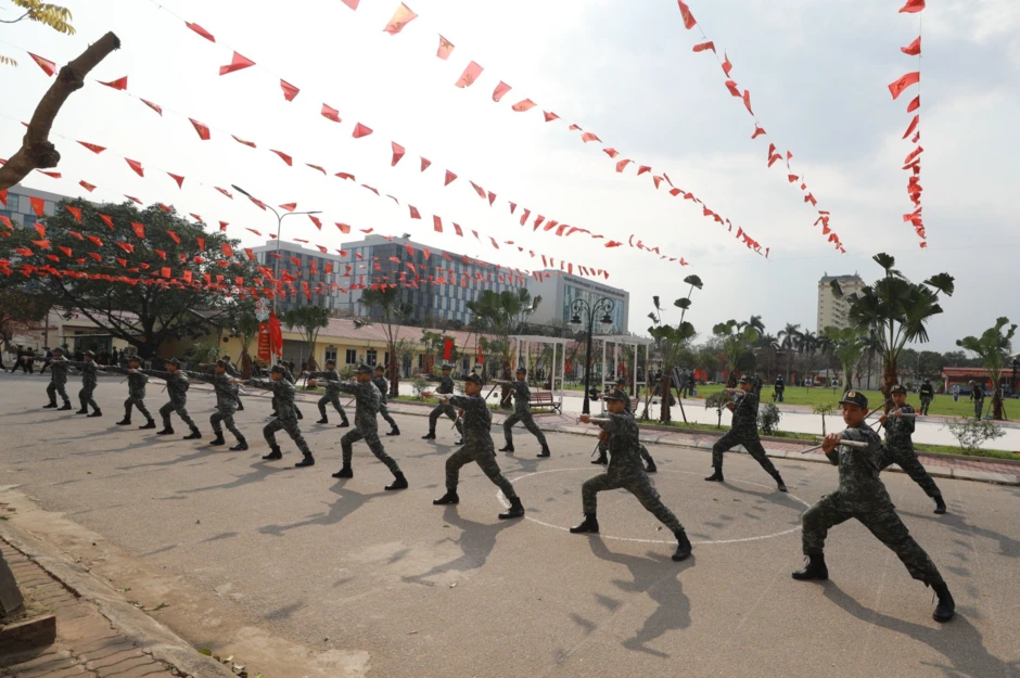 Lực lượng Cảnh sát đặc nhiệm sẵn sàng bảo vệ an ninh ngày bầu cử Lực lượng Cảnh sát đặc nhiệm sẵn sàng bảo vệ an ninh ngày bầu cử