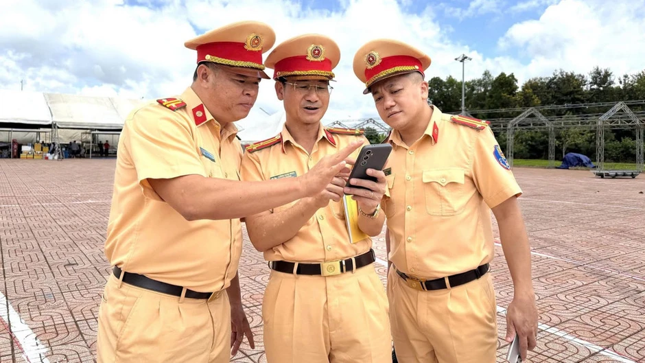 Lực lượng Cảnh sát giao thông Đắk Lắk nỗ lực bảo đảm an toàn giao thông dịp Lễ hội Sầu riêng 2026 Lực lượng Cảnh sát giao thông Đắk Lắk nỗ lực bảo đảm an toàn giao thông dịp Lễ hội Sầu riêng 2026