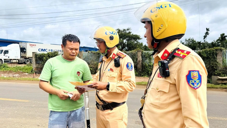 Lực lượng Cảnh sát giao thông Đắk Lắk nỗ lực bảo đảm an toàn giao thông dịp Lễ hội Sầu riêng 2026 Lực lượng Cảnh sát giao thông Đắk Lắk nỗ lực bảo đảm an toàn giao thông dịp Lễ hội Sầu riêng 2026