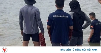 Lực lượng cứu nạn vẫn đang tìm kiếm người đàn ông Hàn Quốc mất tích ở hồ Đá Đen