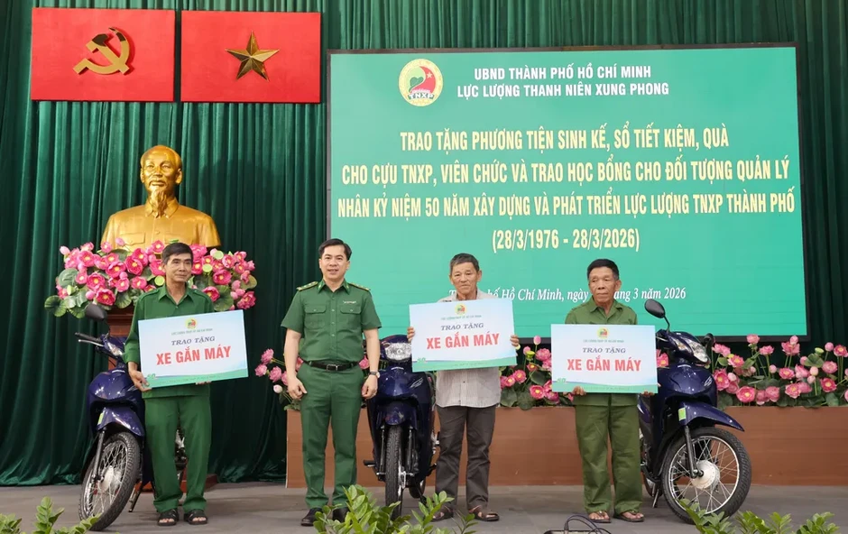 Lực lượng TNXP TPHCM tri ân, chăm lo đối tượng chính sách