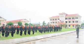 Lực lượng vũ trang Quân khu 4 sẵn sàng hỗ trợ nhân dân ứng phó mưa lũ