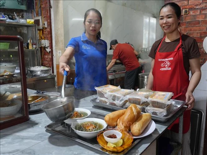 Lươn đồng Nghệ An: Khi dân dã hóa thành di sản thế giới Lươn đồng Nghệ An: Khi dân dã hóa thành di sản thế giới