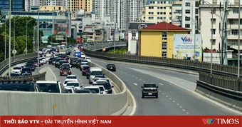 Lưu lượng phương tiện rời Hà Nội tăng cao, cửa ngõ phía Đông vẫn thông suốt