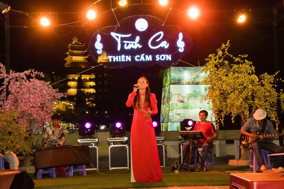 Lý do “Đà Lạt miền Tây” thu hút 25.000 khách du lịch tham gia lễ hội hoa đăng Lý do “Đà Lạt miền Tây” thu hút 25.000 khách du lịch tham gia lễ hội hoa đăng