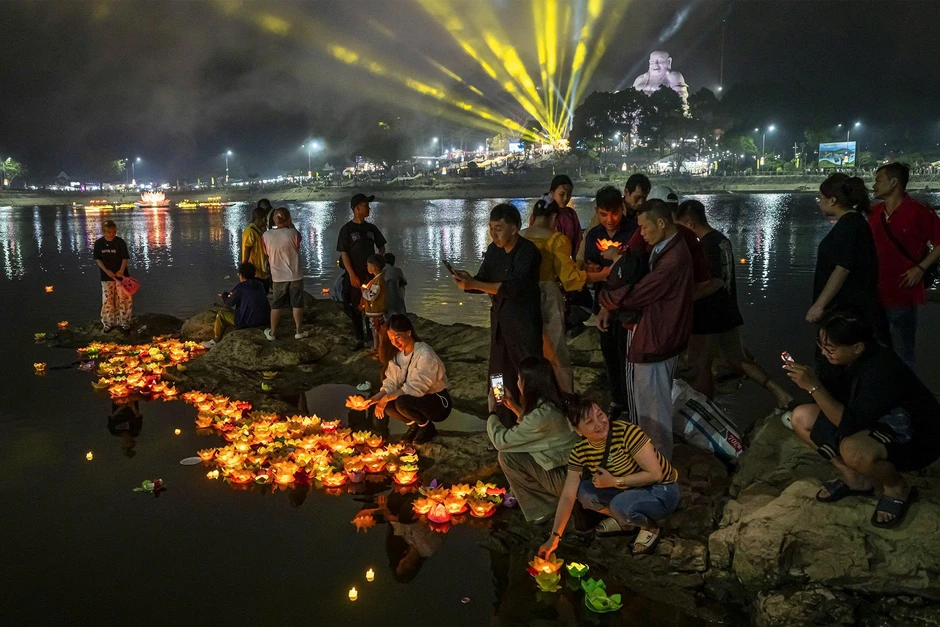 Lý do “Đà Lạt miền Tây” thu hút 25.000 khách du lịch tham gia lễ hội hoa đăng Lý do “Đà Lạt miền Tây” thu hút 25.000 khách du lịch tham gia lễ hội hoa đăng