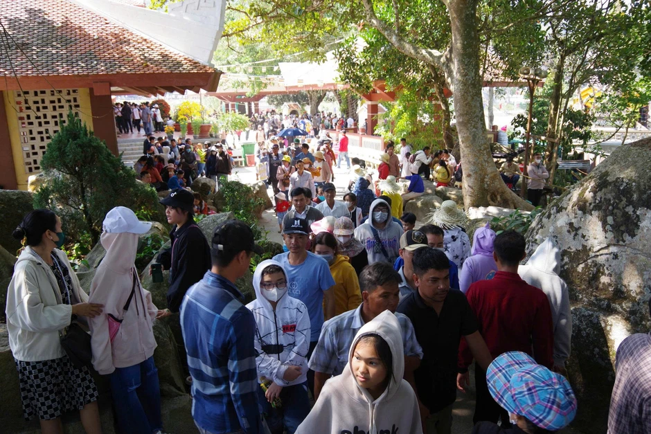 Lý do “Đà Lạt miền Tây” thu hút 25.000 khách du lịch tham gia lễ hội hoa đăng Lý do “Đà Lạt miền Tây” thu hút 25.000 khách du lịch tham gia lễ hội hoa đăng
