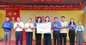 Mang hơi ấm đến với học sinh xứ Lạng