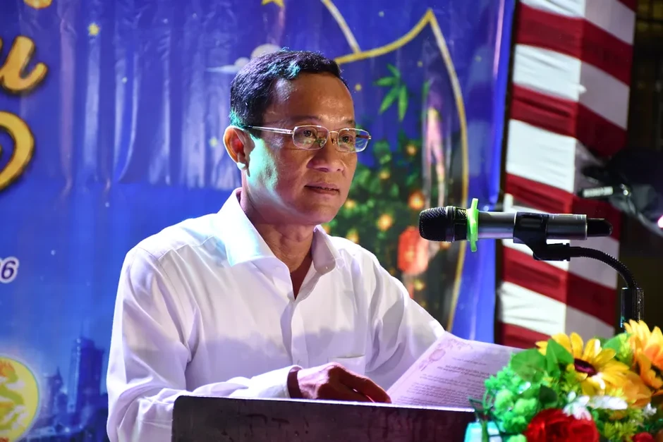 Mang mùa trăng ấm áp đến với học sinh khó khăn ở Cần Thơ Mang mùa trăng ấm áp đến với học sinh khó khăn ở Cần Thơ