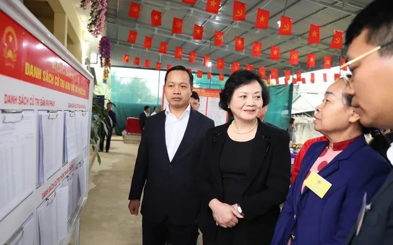 Mạnh dạn đưa cán bộ trẻ, có triển vọng từ cấp tỉnh về cơ sở Mạnh dạn đưa cán bộ trẻ, có triển vọng từ cấp tỉnh về cơ sở