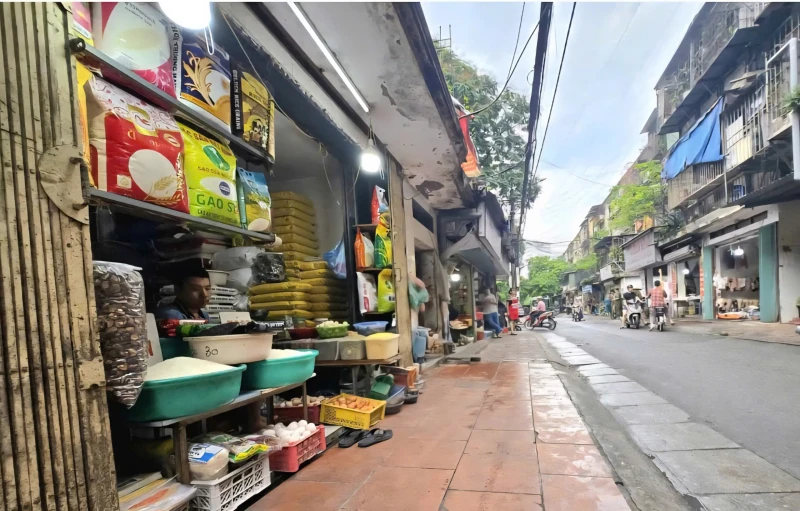 Mạnh tay xử lý chợ tạm, “chợ cóc” quanh chợ Thành Công Mạnh tay xử lý chợ tạm, “chợ cóc” quanh chợ Thành Công