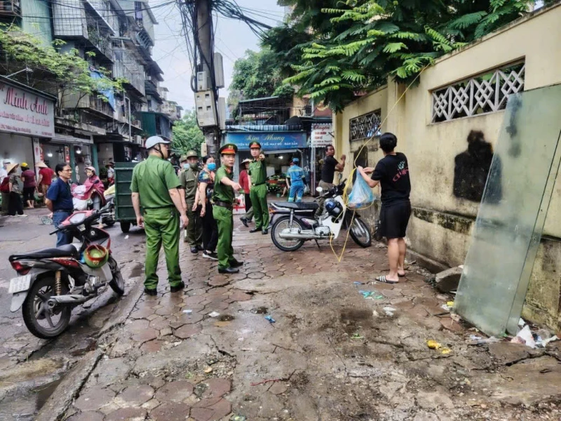 Mạnh tay xử lý chợ tạm, “chợ cóc” quanh chợ Thành Công Mạnh tay xử lý chợ tạm, “chợ cóc” quanh chợ Thành Công