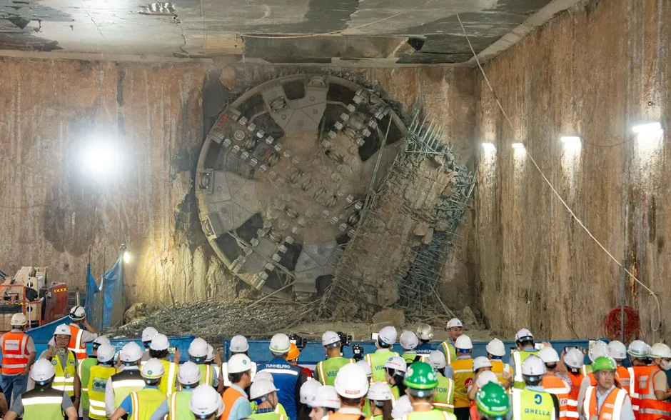 Máy đào hầm TBM “Táo Bạo” về đích, hoàn thành khoan hầm metro Nhổn – ga Hà Nội Máy đào hầm TBM “Táo Bạo” về đích, hoàn thành khoan hầm metro Nhổn – ga Hà Nội