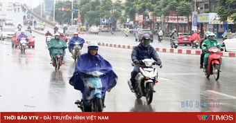 Miền Bắc nắng oi, chiều tối mưa dông trở lại, có nơi trên 250mm