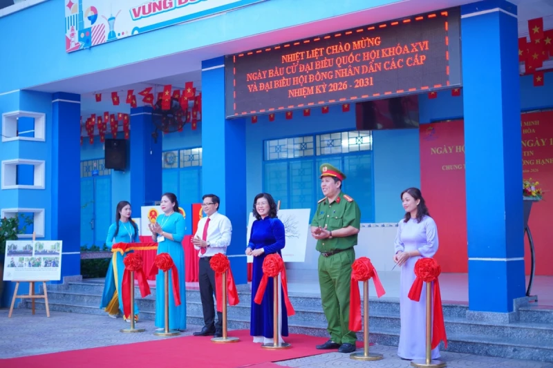 Mô hình “Điểm giáo dục phòng, chống ma túy” đầu tiên trong trường học tại TP Hồ Chí Minh Mô hình “Điểm giáo dục phòng, chống ma túy” đầu tiên trong trường học tại TP Hồ Chí Minh