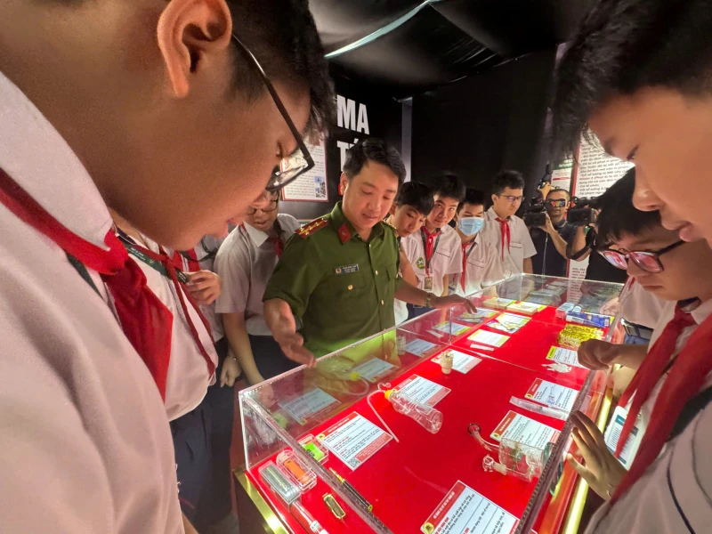 Mô hình “Điểm giáo dục phòng, chống ma túy” đầu tiên trong trường học tại TP Hồ Chí Minh Mô hình “Điểm giáo dục phòng, chống ma túy” đầu tiên trong trường học tại TP Hồ Chí Minh