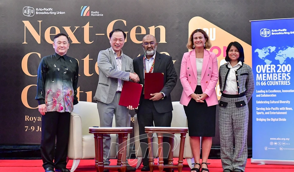 Mô hình “tòa soạn sản xuất, độc giả tiếp nhận” cần thay đổi thế nào? Mô hình “tòa soạn sản xuất, độc giả tiếp nhận” cần thay đổi thế nào?