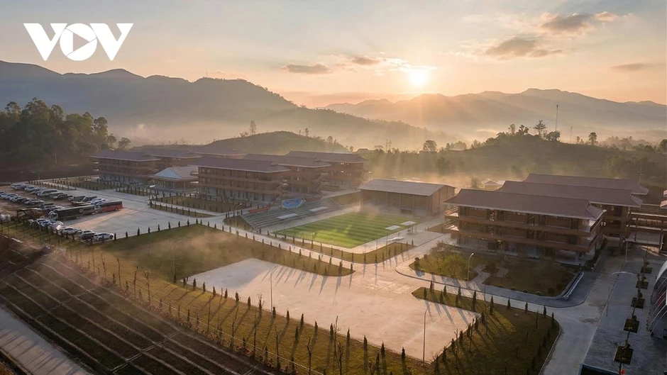 Mở lối tri thức, thắp sáng tương lai nơi biên cương Si Pa Phìn