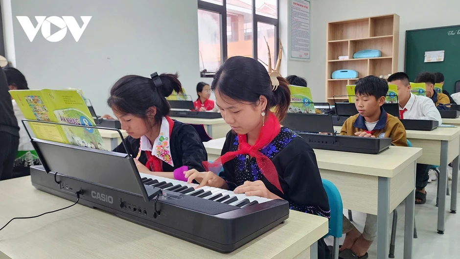 Mở lối tri thức, thắp sáng tương lai nơi biên cương Si Pa Phìn