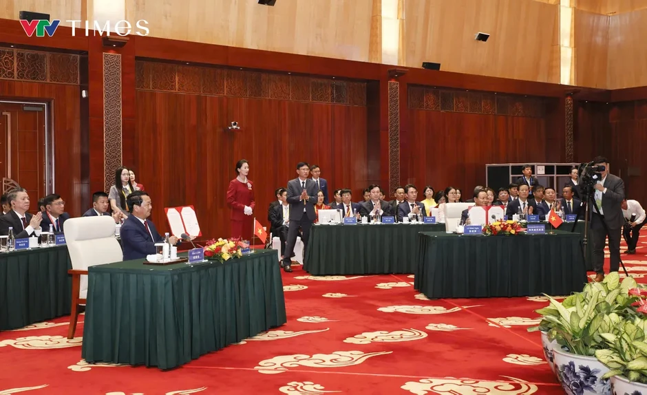 Mở rộng hành lang hợp tác, kiến tạo động lực phát triển mới nơi biên giới Việt - Trung Mở rộng hành lang hợp tác, kiến tạo động lực phát triển mới nơi biên giới Việt - Trung