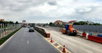 Mở rộng ngay cao tốc 2 làn xe, tính kỹ trước khi nâng cấp 4 làn