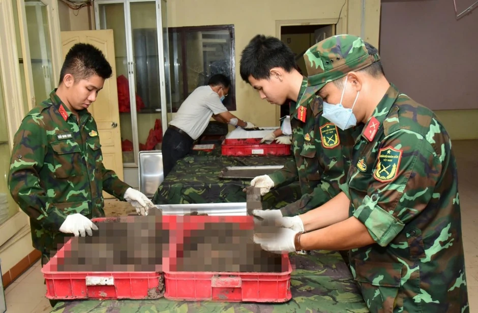 Mở rộng tìm kiếm tại Khu B, phát hiện thêm nhiều hài cốt và di vật liệt sĩ Mở rộng tìm kiếm tại Khu B, phát hiện thêm nhiều hài cốt và di vật liệt sĩ