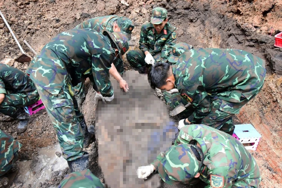Mở rộng tìm kiếm tại Khu B, phát hiện thêm nhiều hài cốt và di vật liệt sĩ Mở rộng tìm kiếm tại Khu B, phát hiện thêm nhiều hài cốt và di vật liệt sĩ