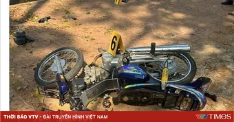 Mô tô chở 3 tông vào gốc cây khiến 2 người tử vong