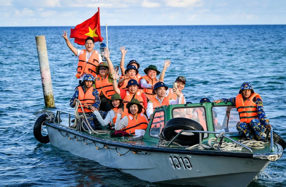 Mới như... đi biển Mới như... đi biển