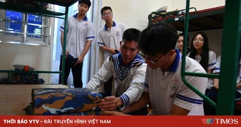 Một ngày làm lính biển của thầy trò trường THPT chuyên Lê Quý Đôn (TP Hồ Chí Minh)