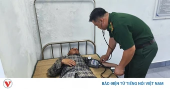 Một ngư dân Cần Thơ bị nạn trên biển được cứu sống