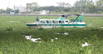 Một người nhảy cầu ở Tây Ninh, để lại xe máy và 2 điện thoại