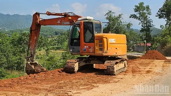 Mưa bão gây sạt lở một số điểm giao thông ở vùng thượng du Thanh Hóa