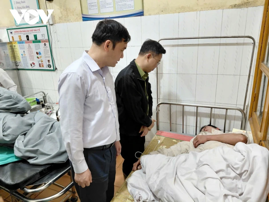 Mưa đá lớn bất ngờ trút xuống Lào Cai, làm 4 người bị thương Mưa đá lớn bất ngờ trút xuống Lào Cai, làm 4 người bị thương