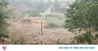 Mưa đá rơi trắng xóa tại xã Phiêng Cằm, Sơn La
