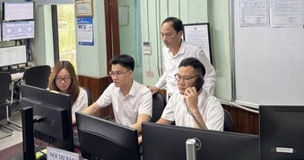Mưa dông dữ dội ảnh hưởng đến các sân bay miền Bắc