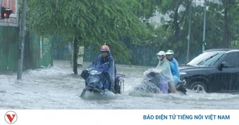 Mưa dông gia tăng ở Bắc Bộ, cảnh báo nguy cơ lốc, sét và sạt lở đất