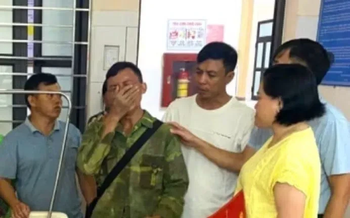 Mưa dông kèm sét làm 3 người thương vong tại Điện Biên Mưa dông kèm sét làm 3 người thương vong tại Điện Biên