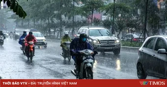 Mưa dông ở cả 3 miền, có nơi vượt 100mm, Bắc Bộ trưa chiều hửng nắng