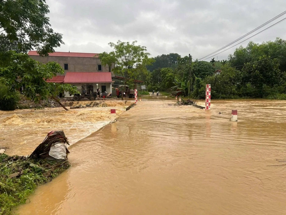 Mưa lớn gây ngập lụt nghiêm trọng ở vùng cao Bắc Ninh, nhiều thôn bản bị cô lập Mưa lớn gây ngập lụt nghiêm trọng ở vùng cao Bắc Ninh, nhiều thôn bản bị cô lập
