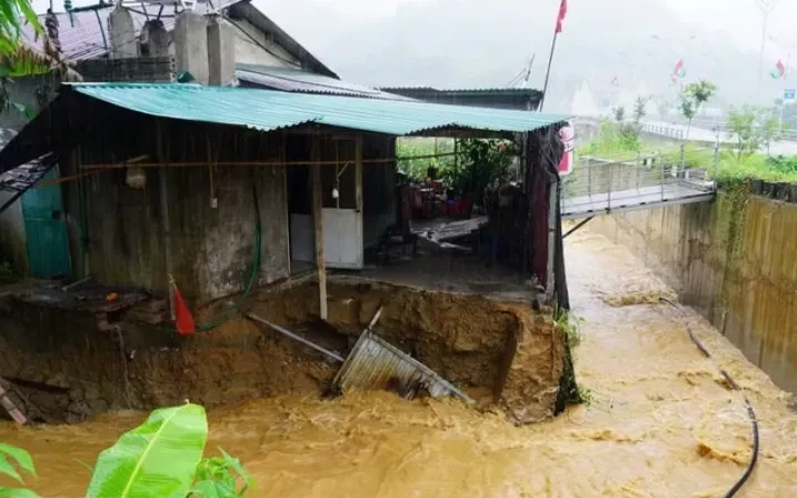 Mưa lớn gây ngập sâu, sạt lở ở Cao Bằng và Tuyên Quang Mưa lớn gây ngập sâu, sạt lở ở Cao Bằng và Tuyên Quang