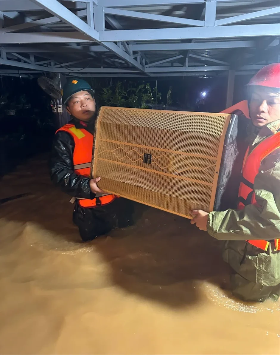 Mưa lớn gây ngập sâu tại Bảo Lộc, hàng chục hộ dân phải di dời Mưa lớn gây ngập sâu tại Bảo Lộc, hàng chục hộ dân phải di dời