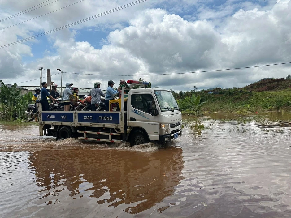 Mưa lớn gây thiệt hại nặng tại Tuyên Quang Mưa lớn gây thiệt hại nặng tại Tuyên Quang
